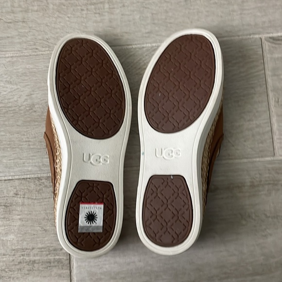 UGG Caleel, slip ons, size 7, brown - Picture 2 of 10